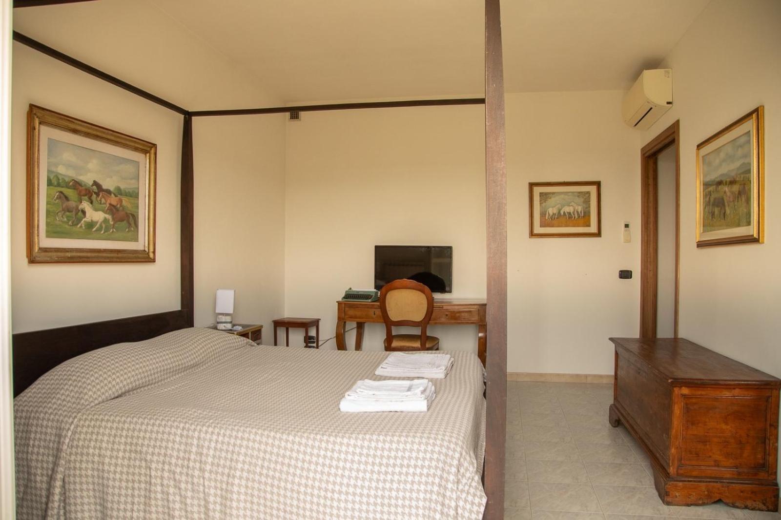 Agriturismo Podere Acqualoreto ภายนอก รูปภาพ